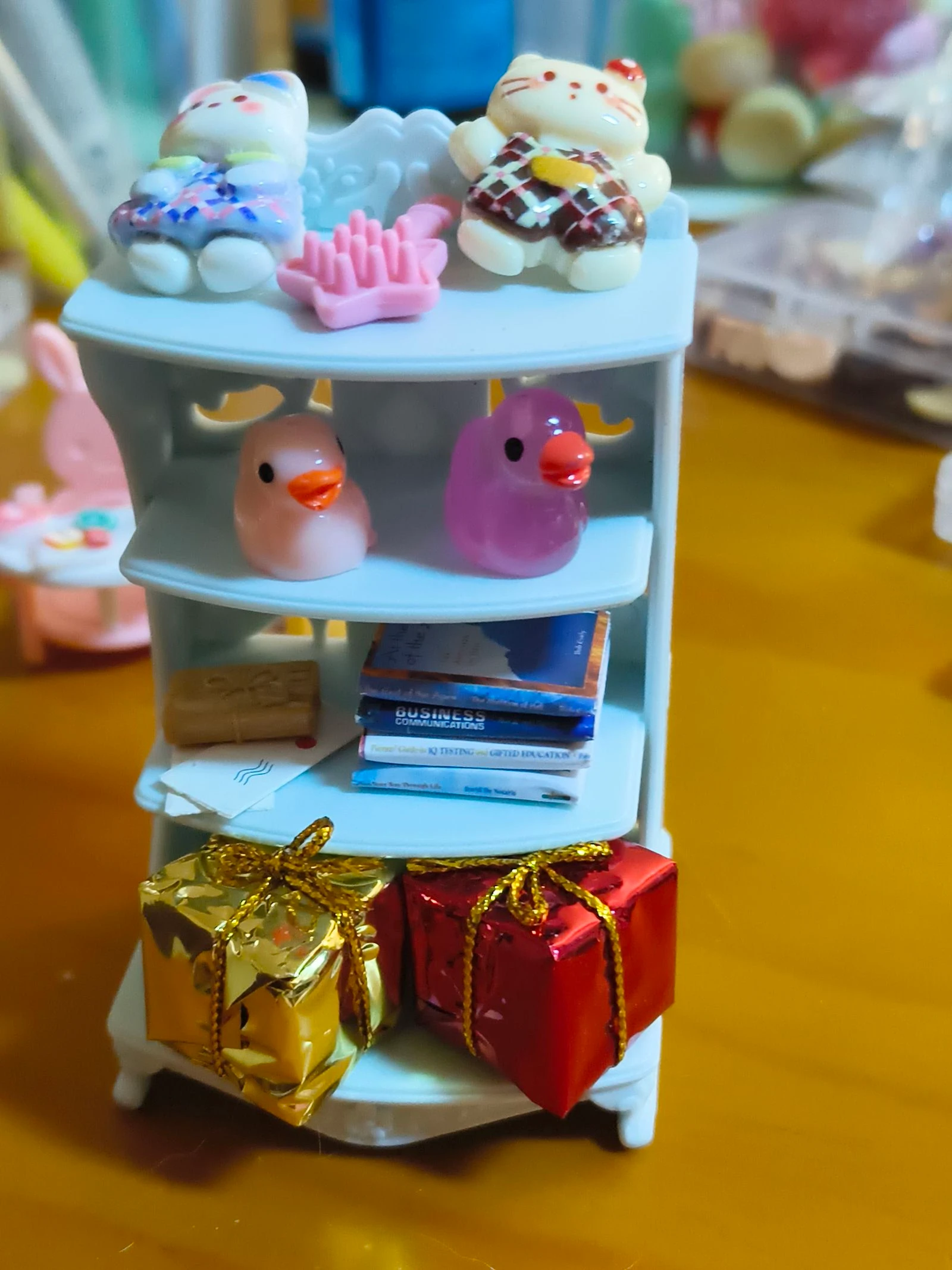 Estantería de  juguetes, accesorios y libros Sylvanian